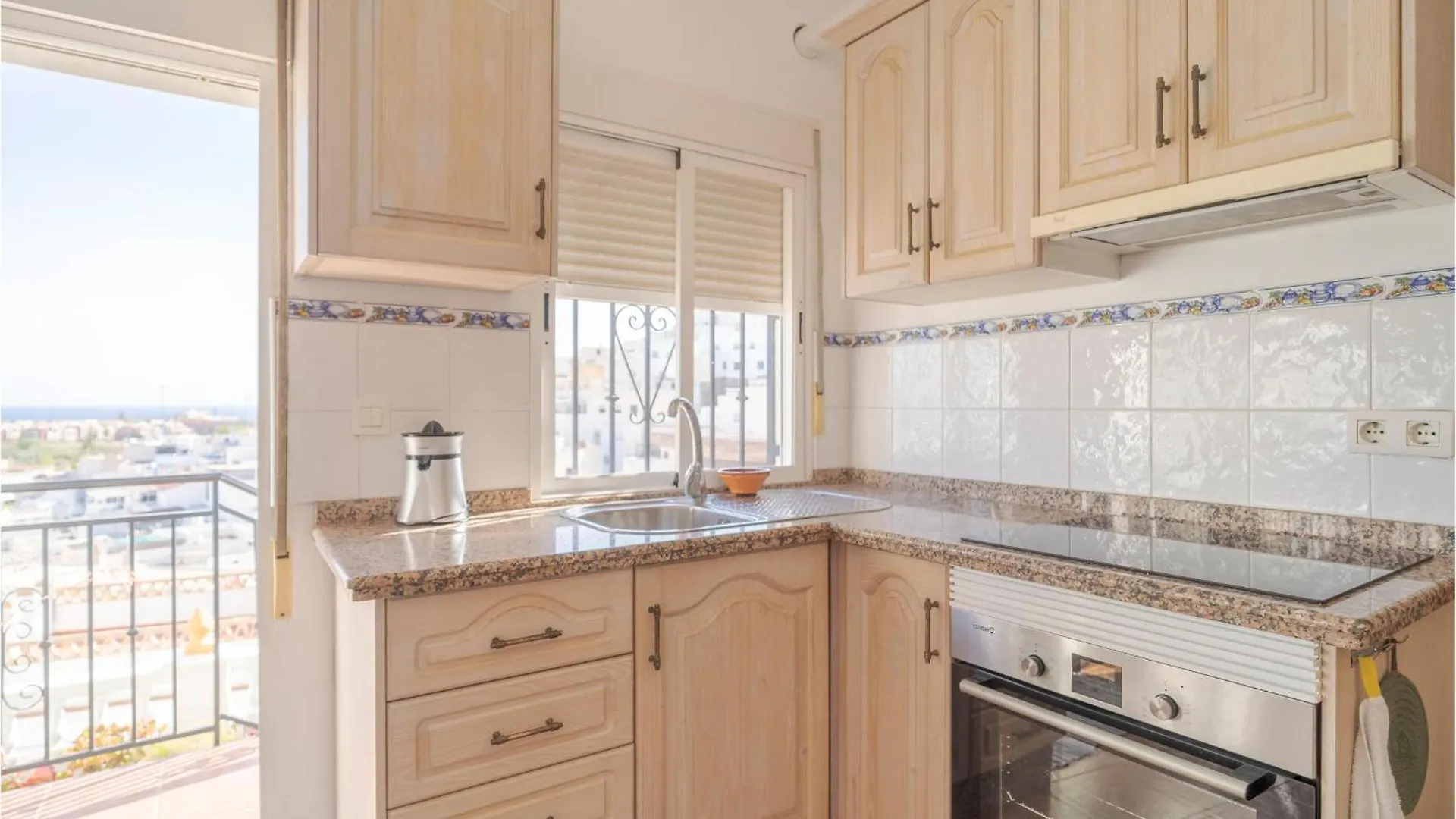 Gorgeous Home In Salobrena With Kitchen 0*,